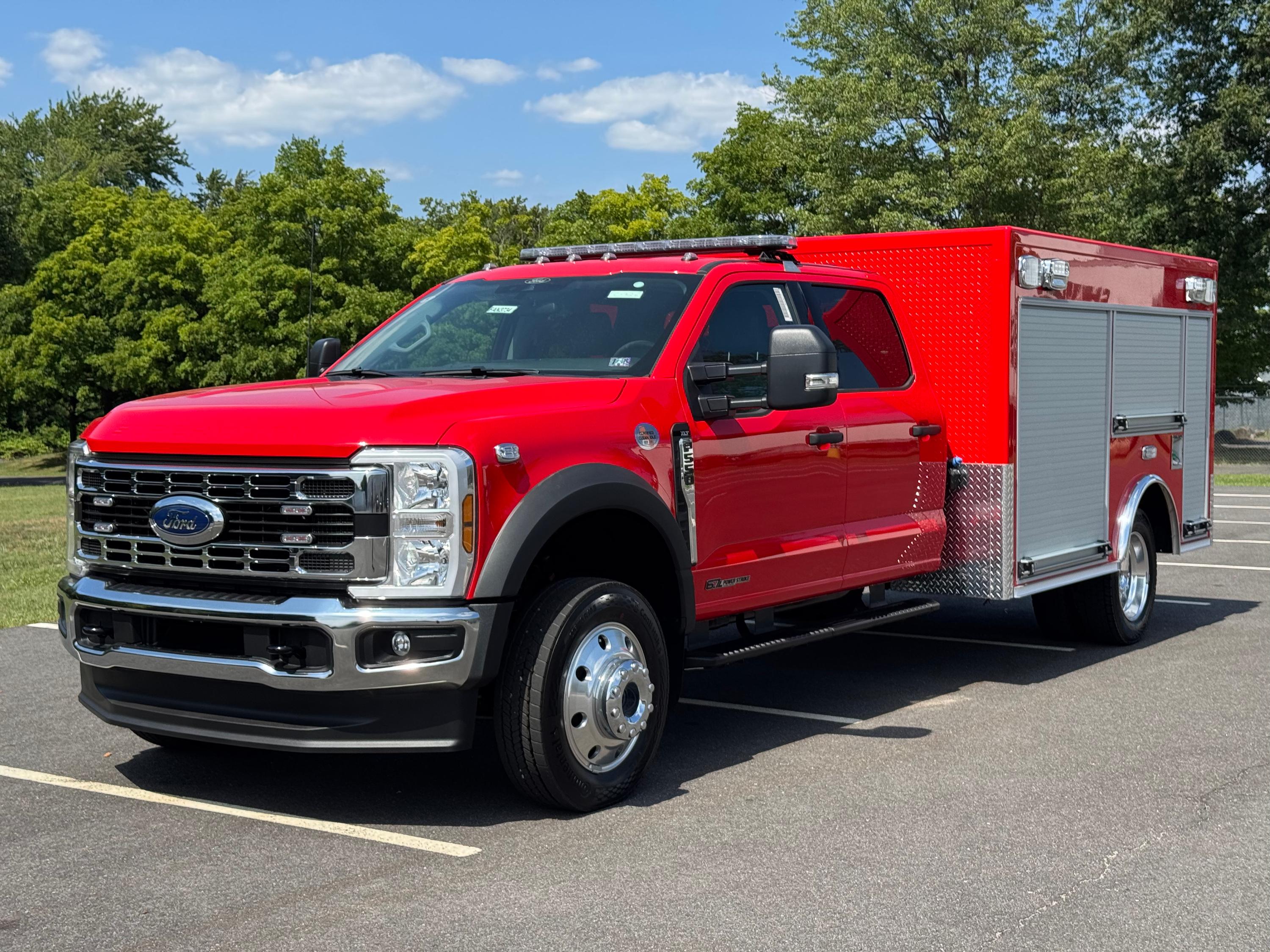 2025 Ford F-550 4x4 Light Rescue - image 1