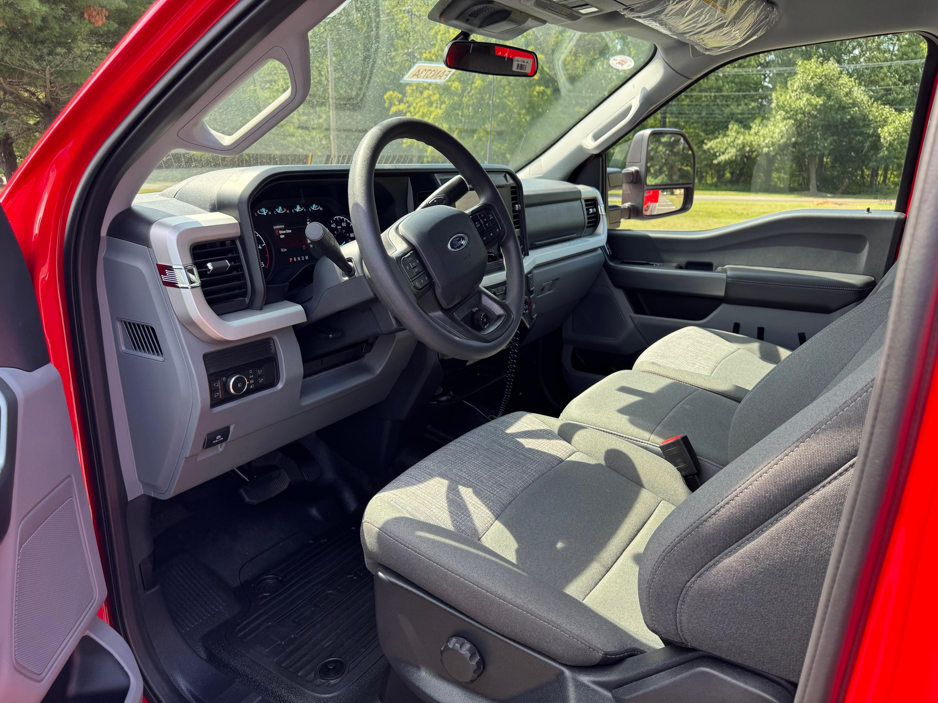 2025 Ford F-550 4x4 Light Rescue - image 10