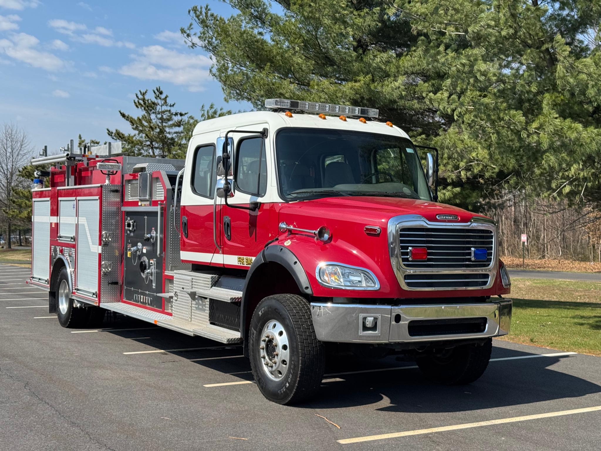 2012 Ferrara Freightliner 4x4 Pumper - image 2