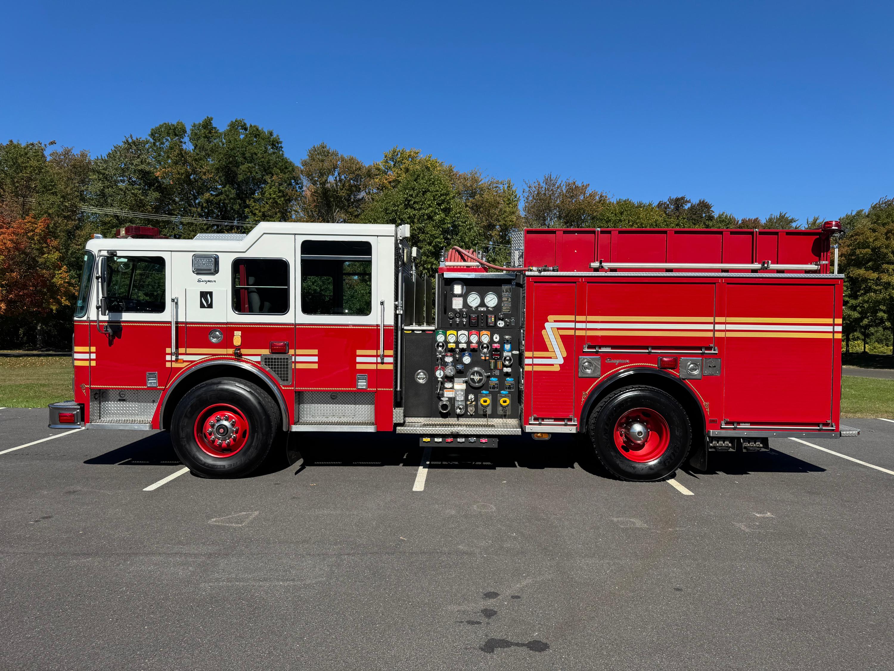 2007 Seagrave Pumper - image 4