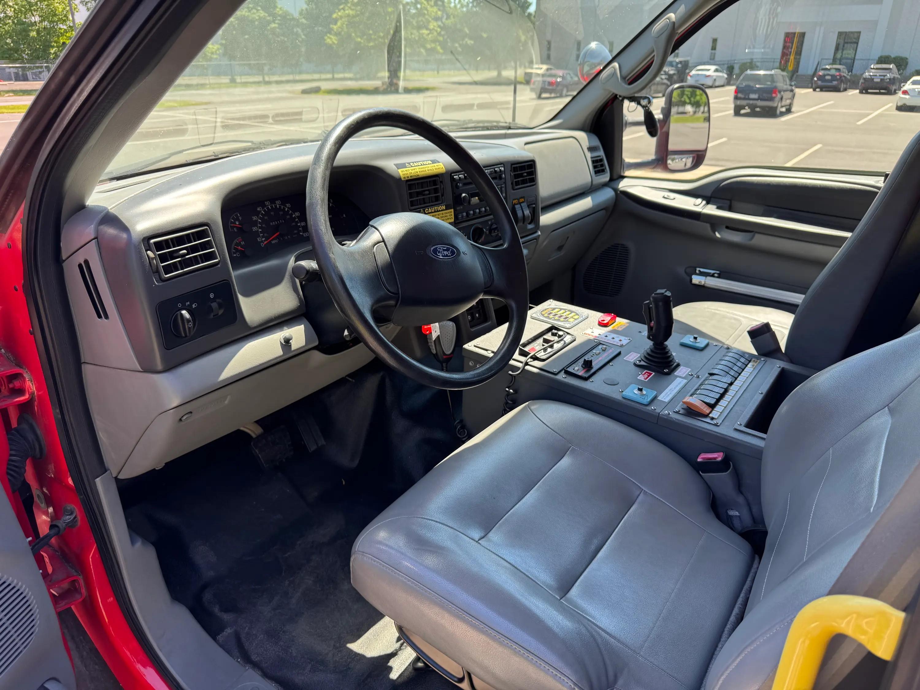 2006 Ford F-750 4x4 ARFF - image 11