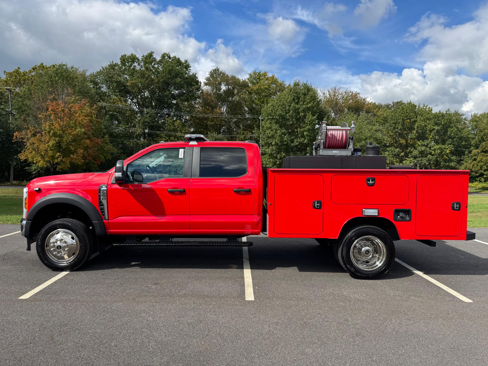 2025 Ford F-550 4x4 Brush Truck - image 4