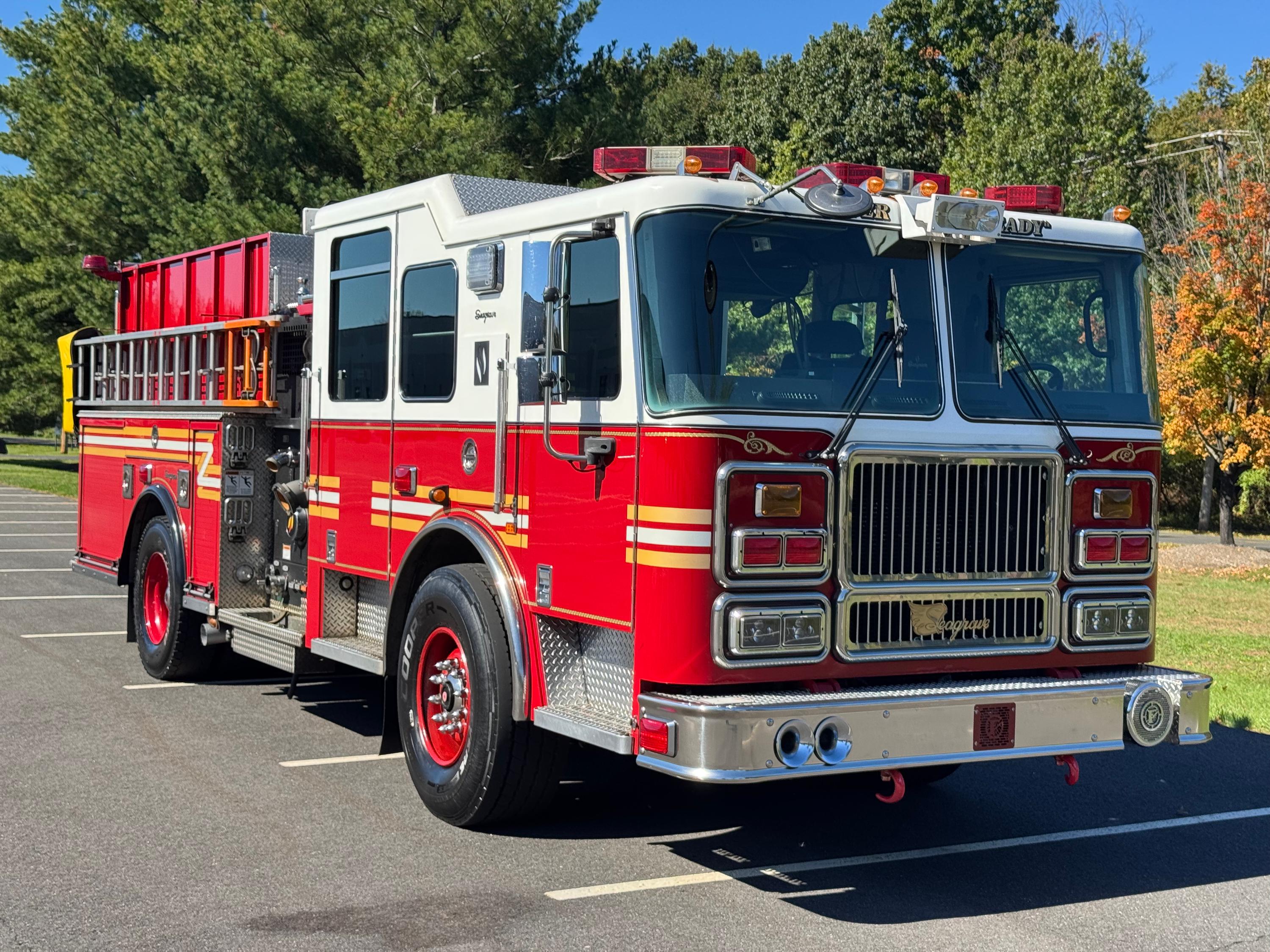 2007 Seagrave Pumper - image 2