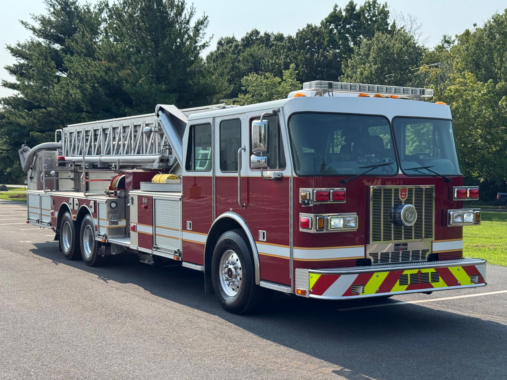 2013 Sutphen SP-90 85' Aerial - image 2