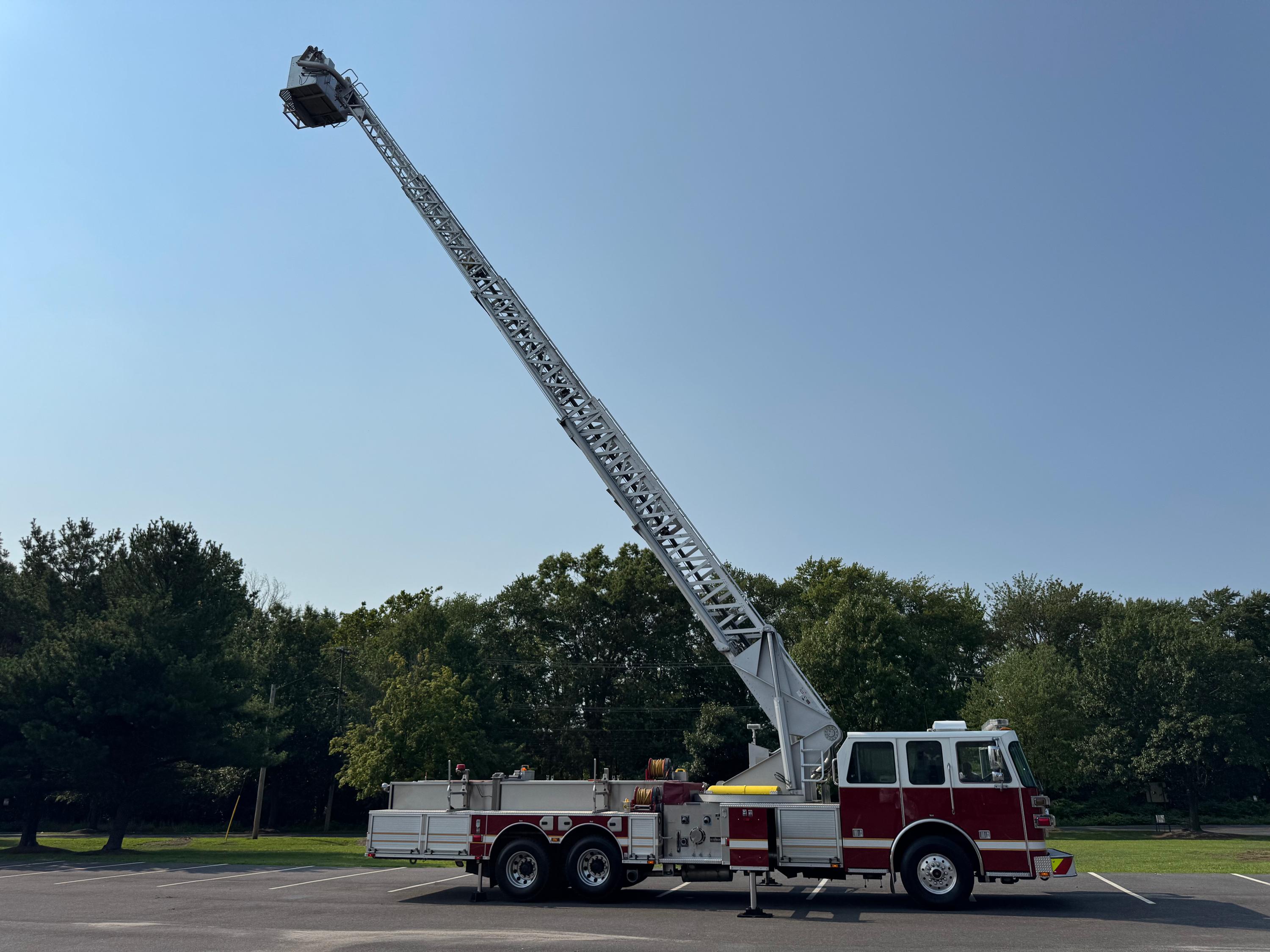 2013 Sutphen SP-90 85' Aerial - image 6