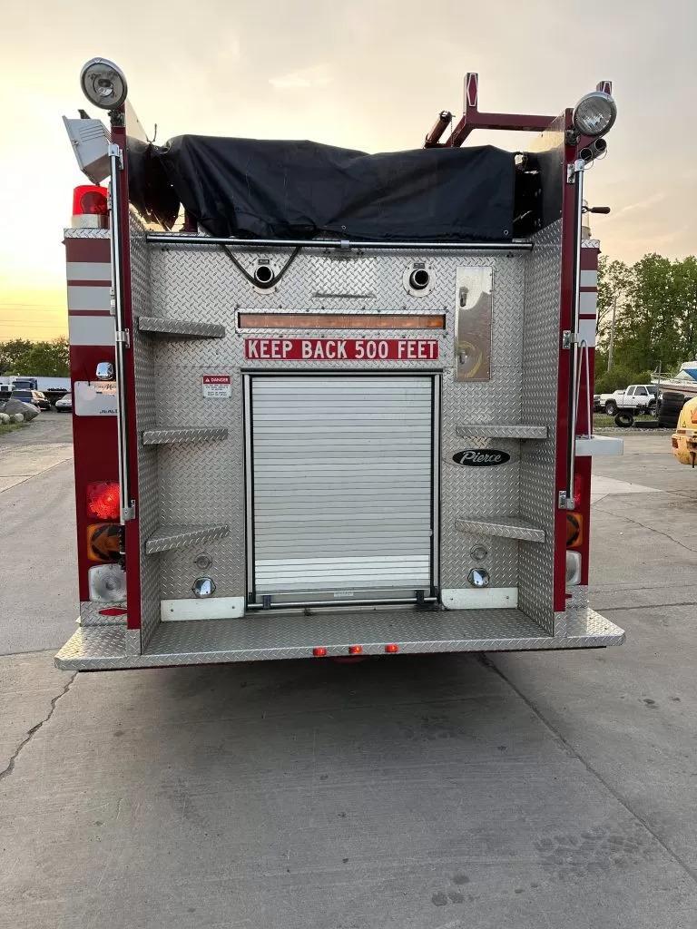 1996 Pierce Saber Pumper - image 4
