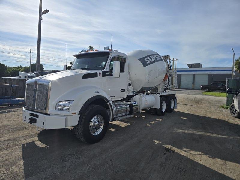 2024 Kenworth T880 Concrete Mixer - image 1