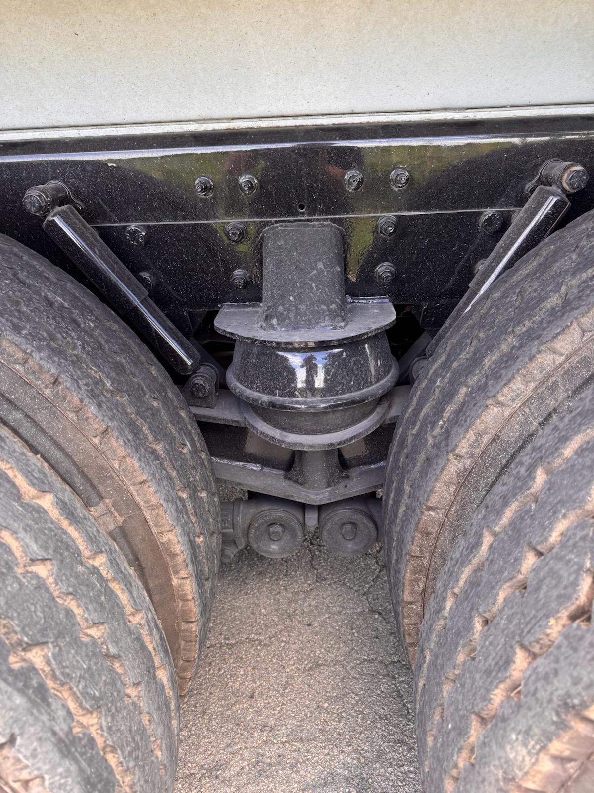2020 Kenworth T880 Dump Truck - image 7