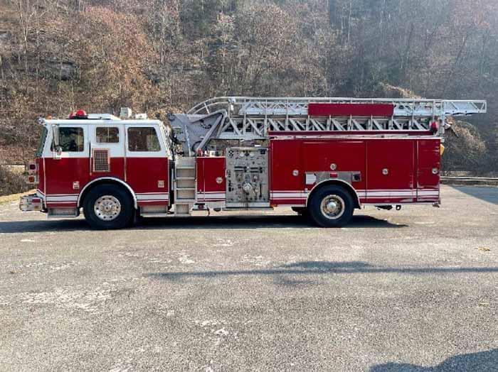 1996 Sutphen Aerial