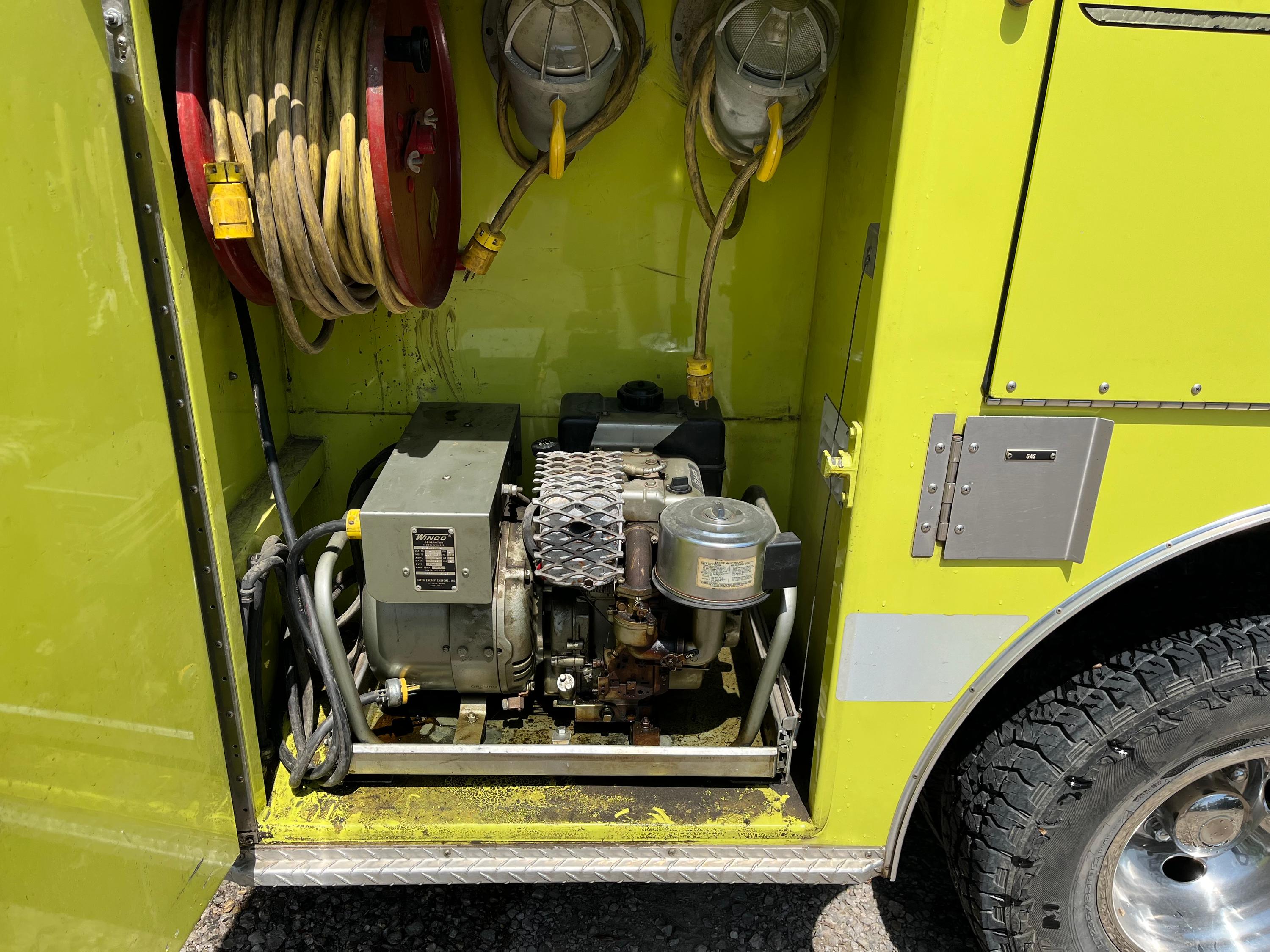 1988 Ford F350 Rescue - image 6