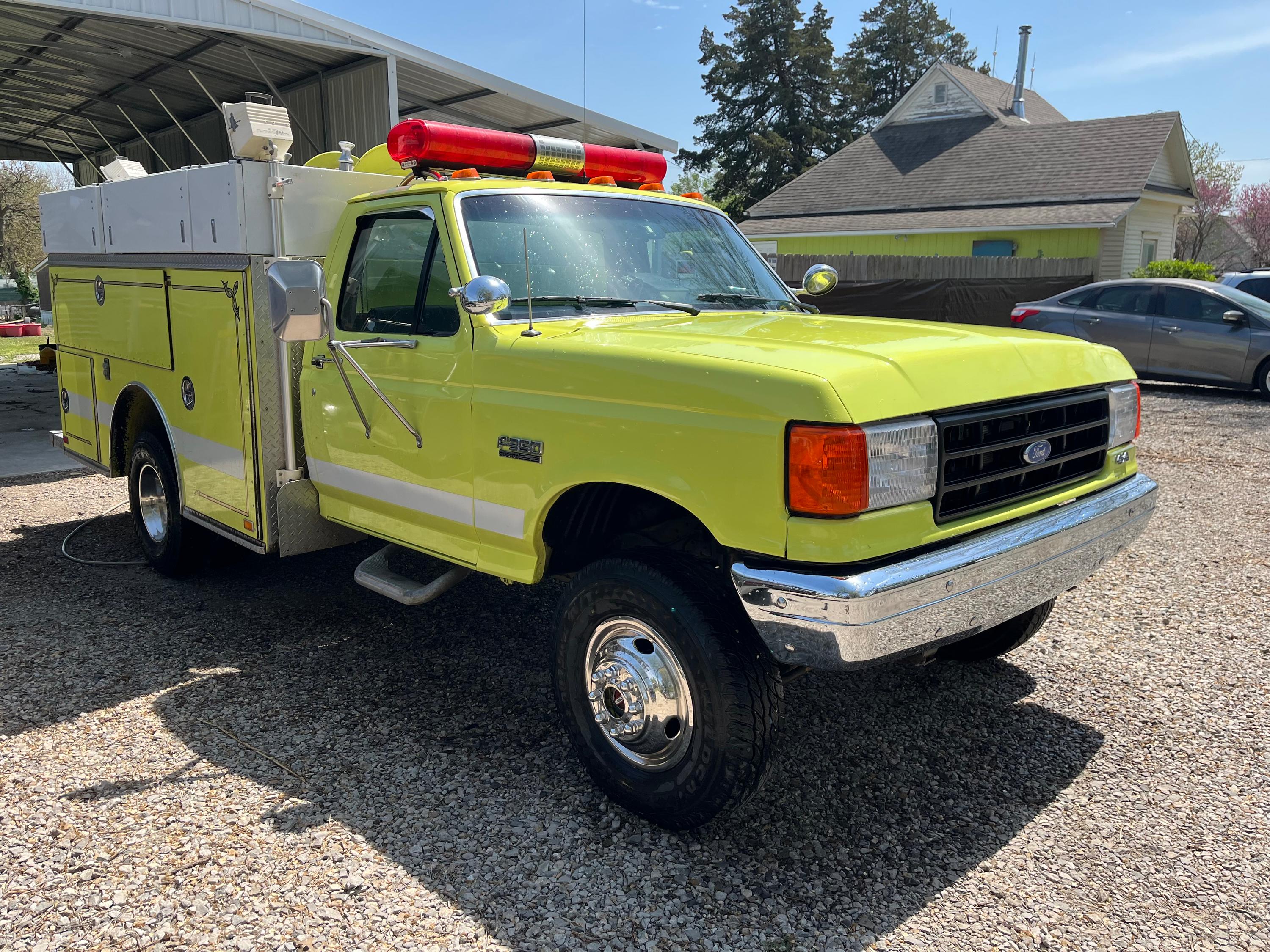 1988 Ford F350 Rescue - image 7