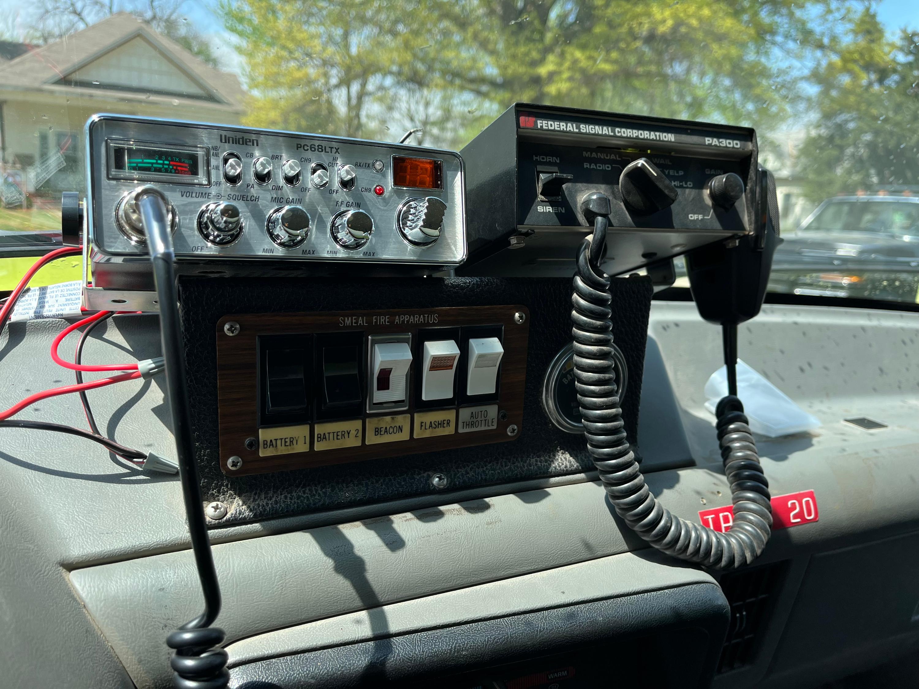 1988 Ford F350 Rescue - image 10