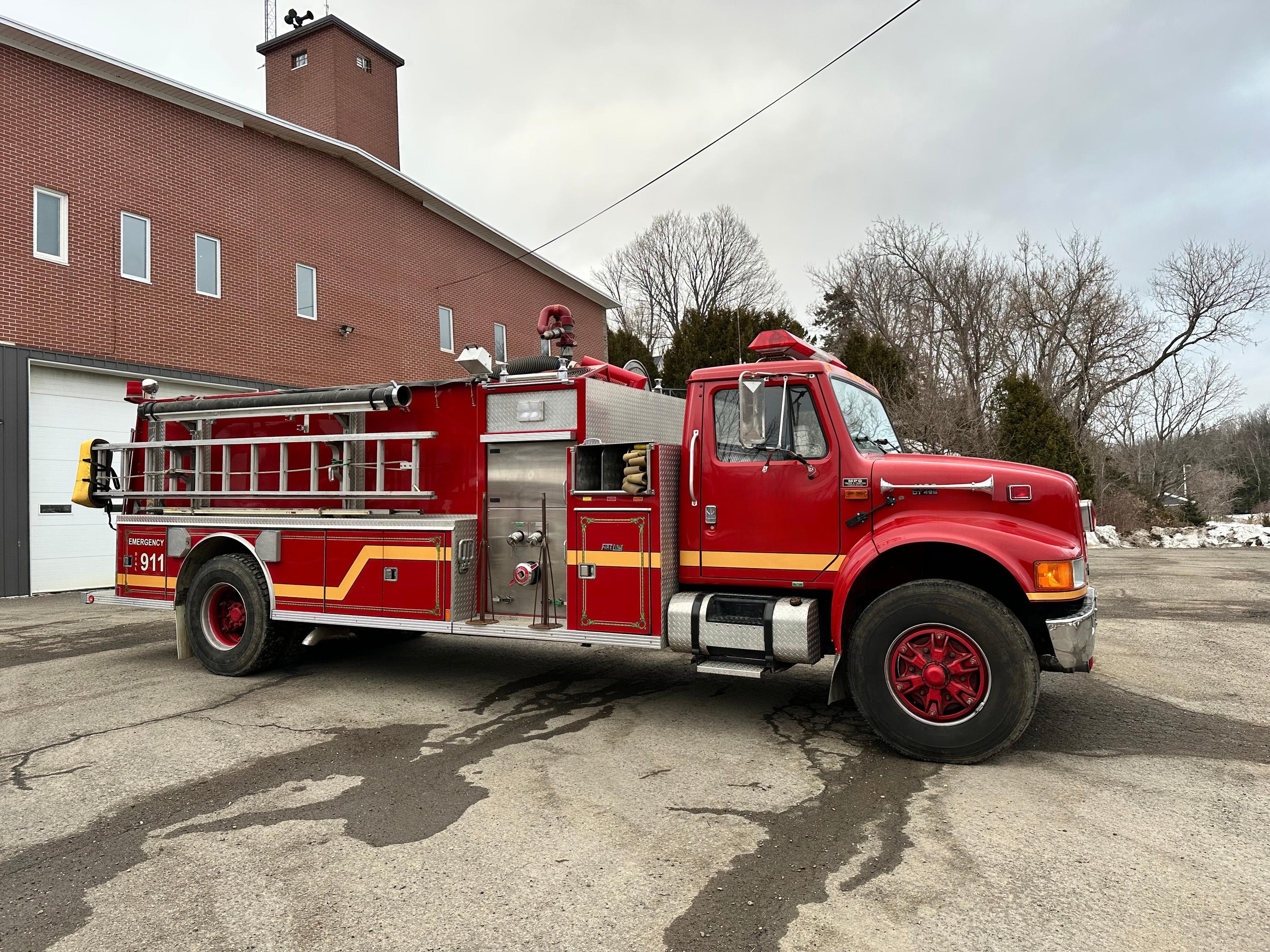 1994 International Engine/Tanker - image 2