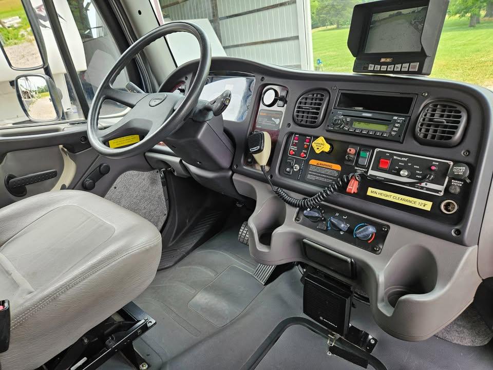 2007 Freightliner M2 Mobile Command - image 19