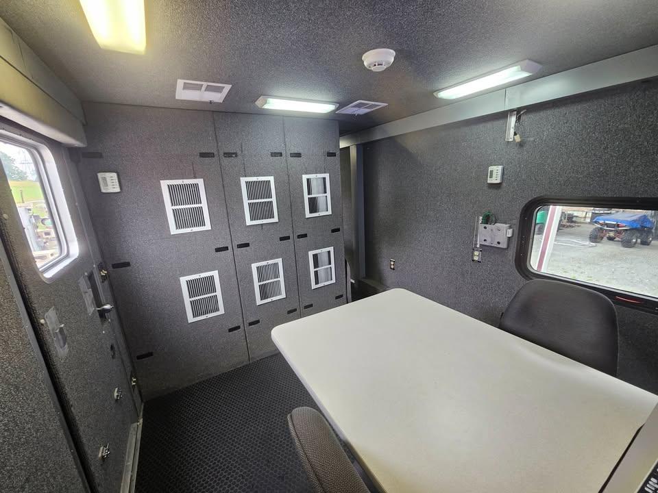 2007 Freightliner M2 Mobile Command - image 11