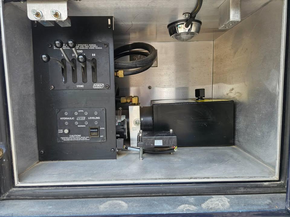 2007 Freightliner M2 Mobile Command - image 16