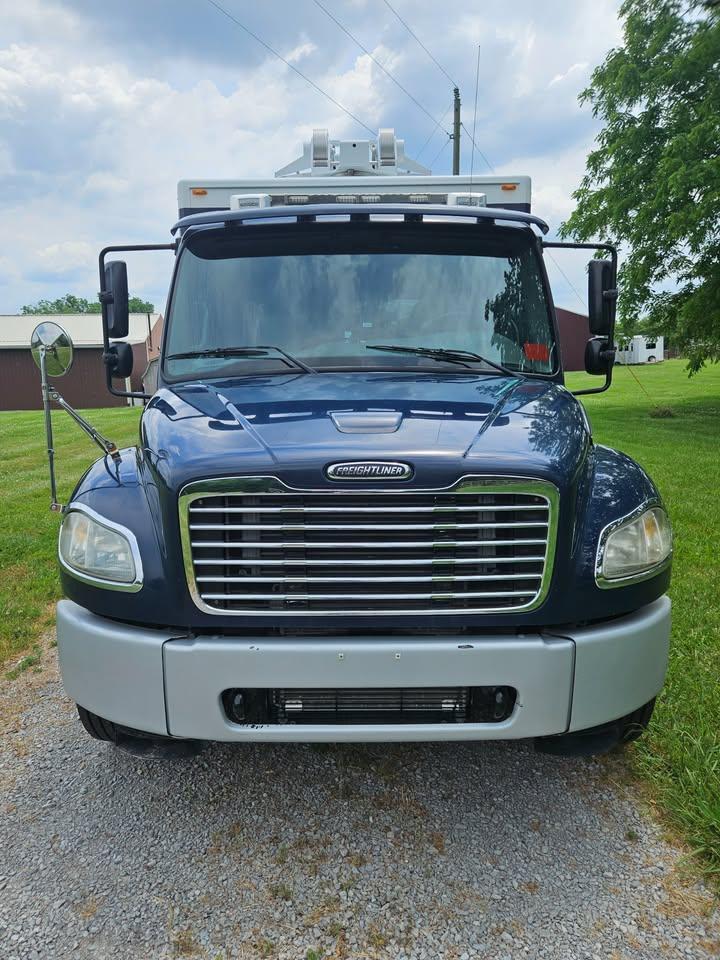 2007 Freightliner M2 Mobile Command - image 7
