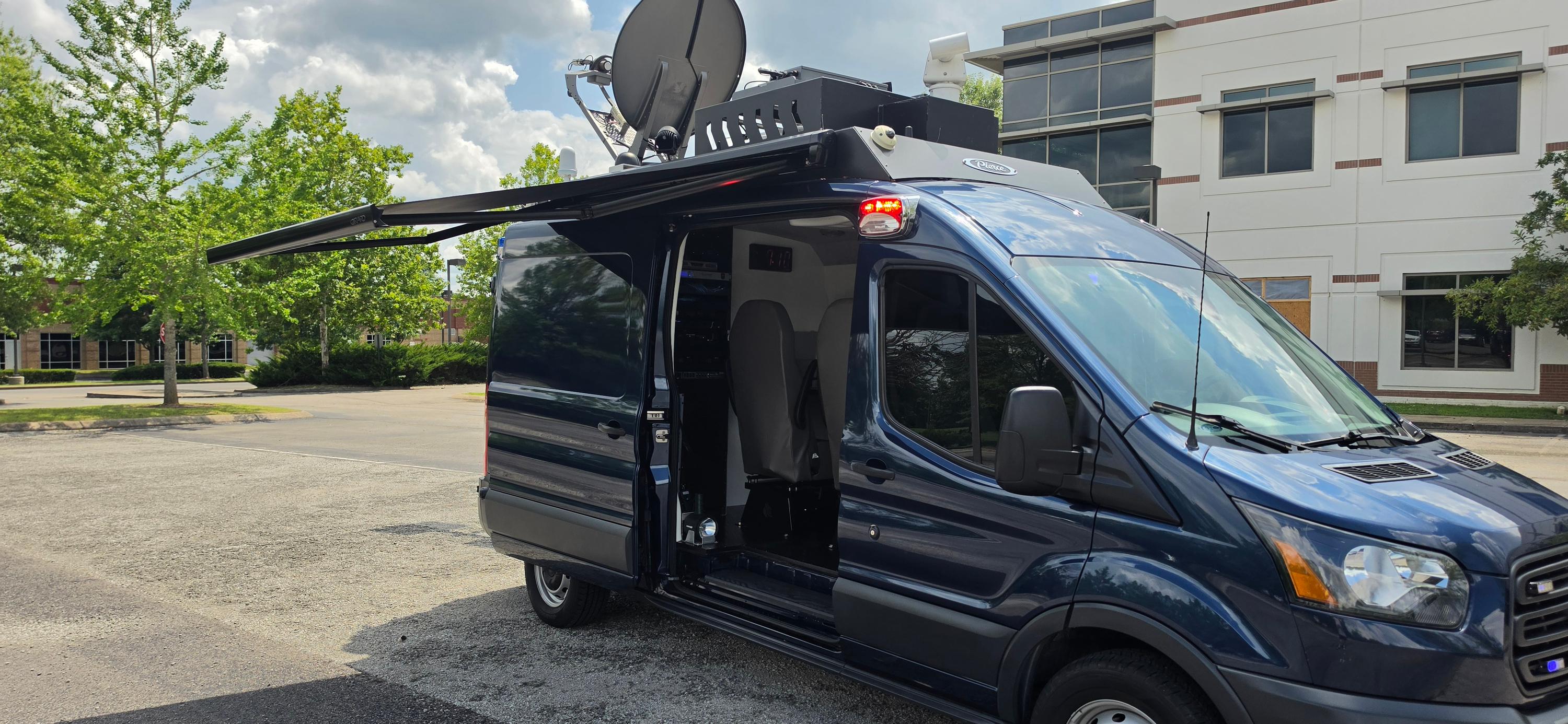2018 Pierce Ford Command Center - image 19
