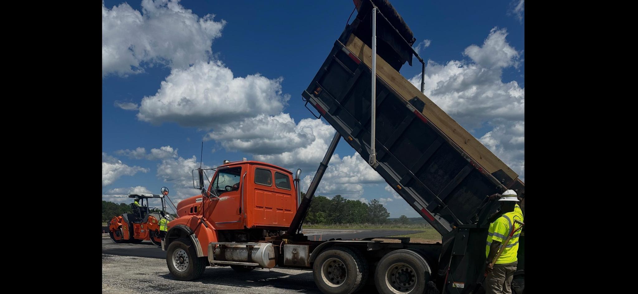 2006 Sterling Dump Truck - image 2