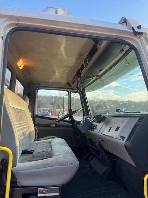 1998 Freightliner Tanker - image 5