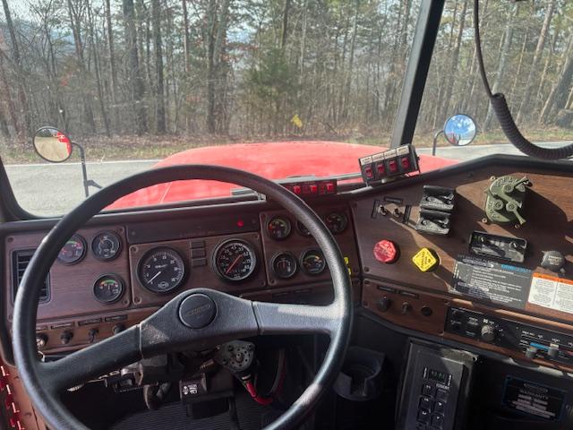 2007 Freightliner Tanker - image 11