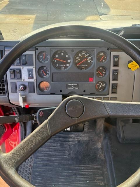 1998 Freightliner Tanker - image 14