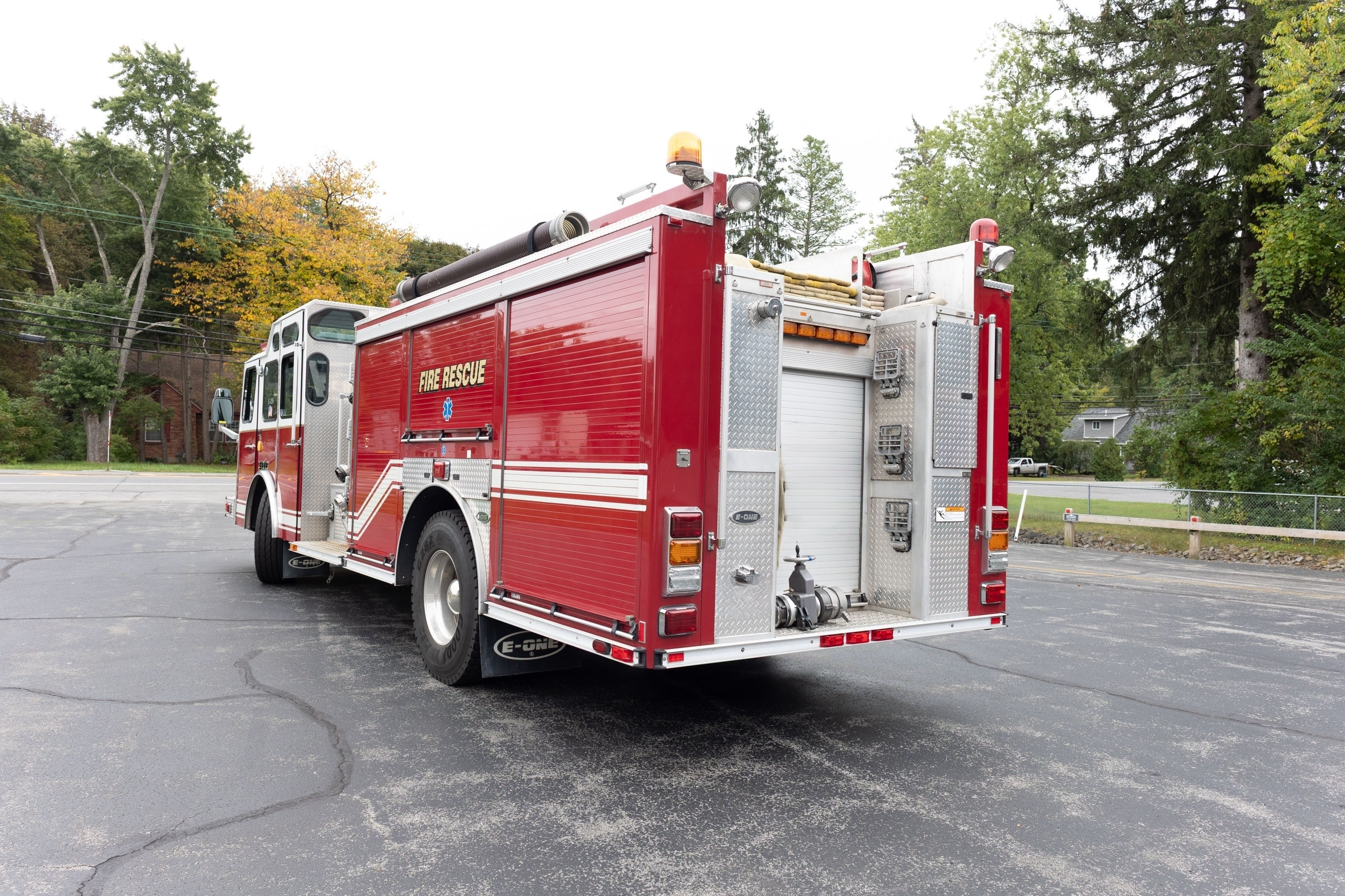 2008 E-One Typhoon Pumper - image 11