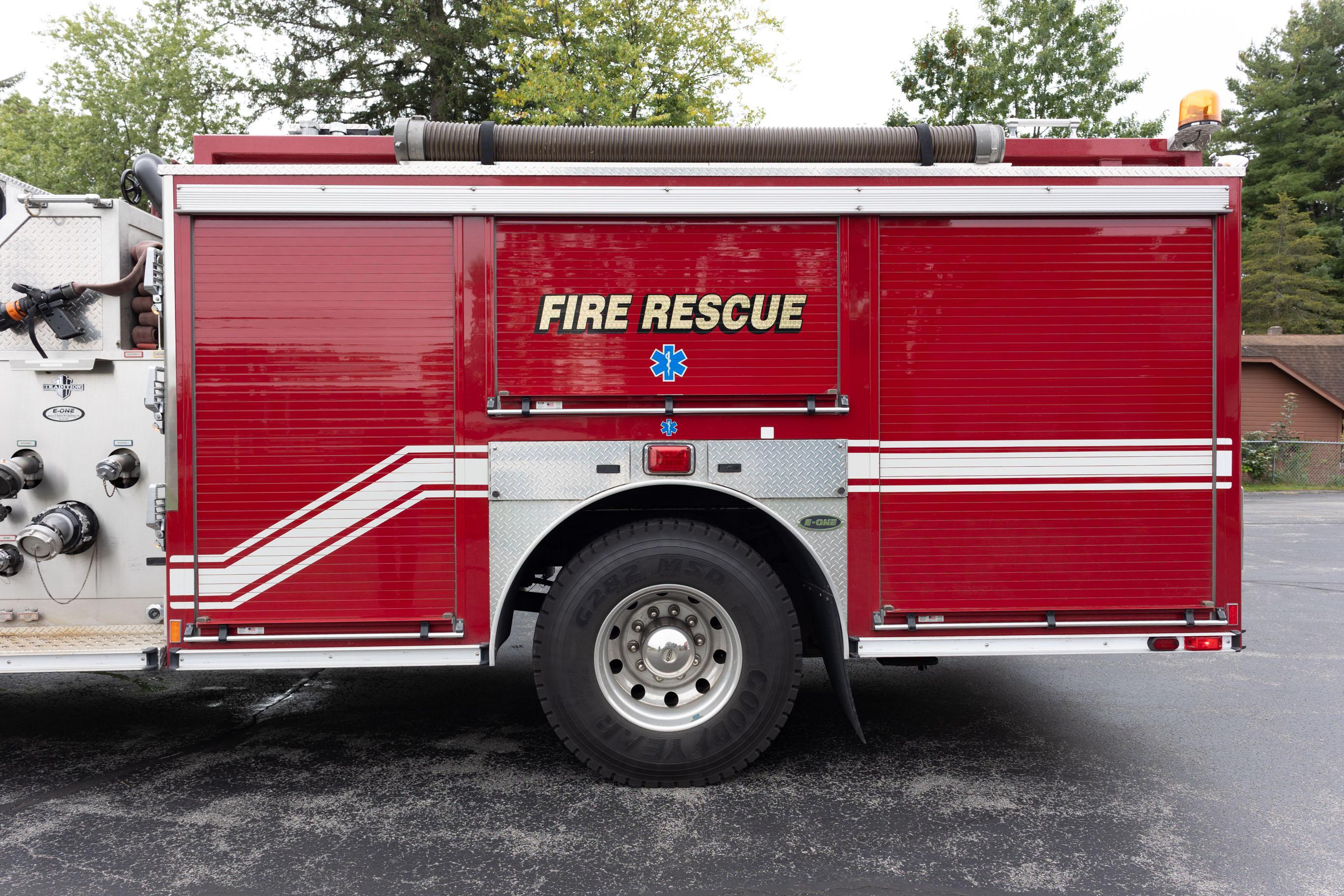 2008 E-One Typhoon Pumper - image 9