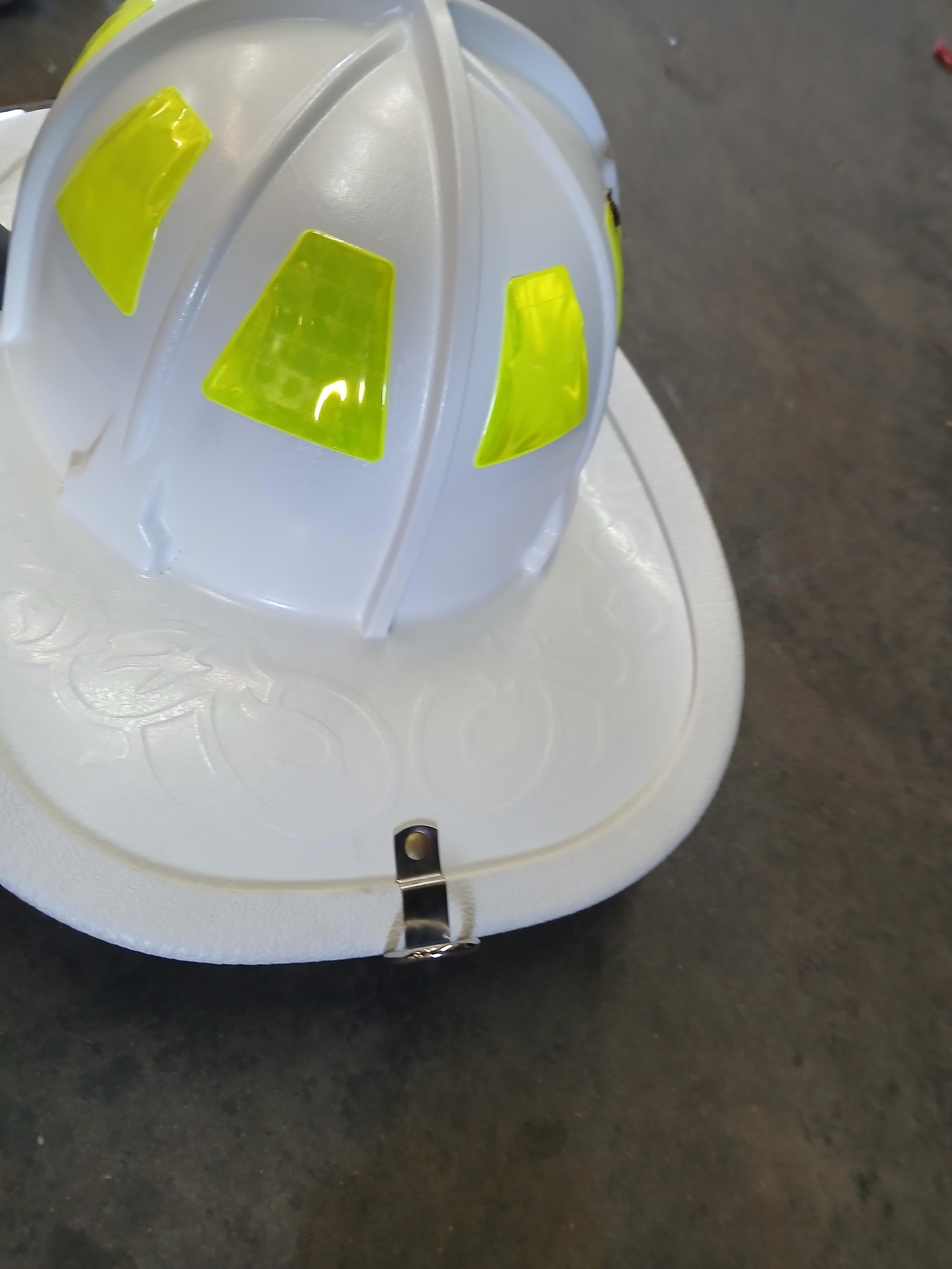 New MSA Cairs 880 Chicago white fire helmet with reflector damage minor never been used . Comes with safety safety shield included - image 5