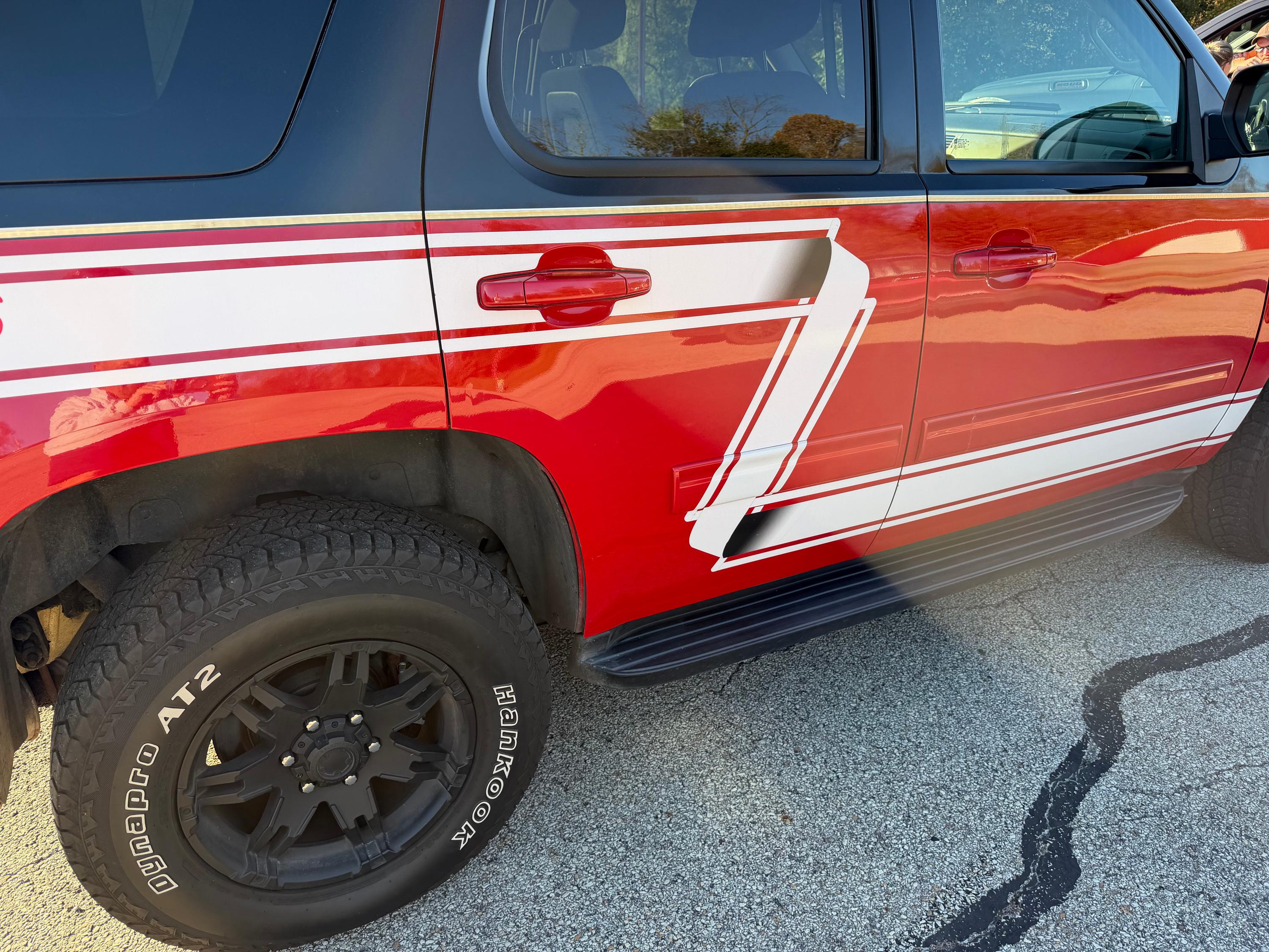 2012 Chevrolet Tahoe 4x4 Command Unit - image 3