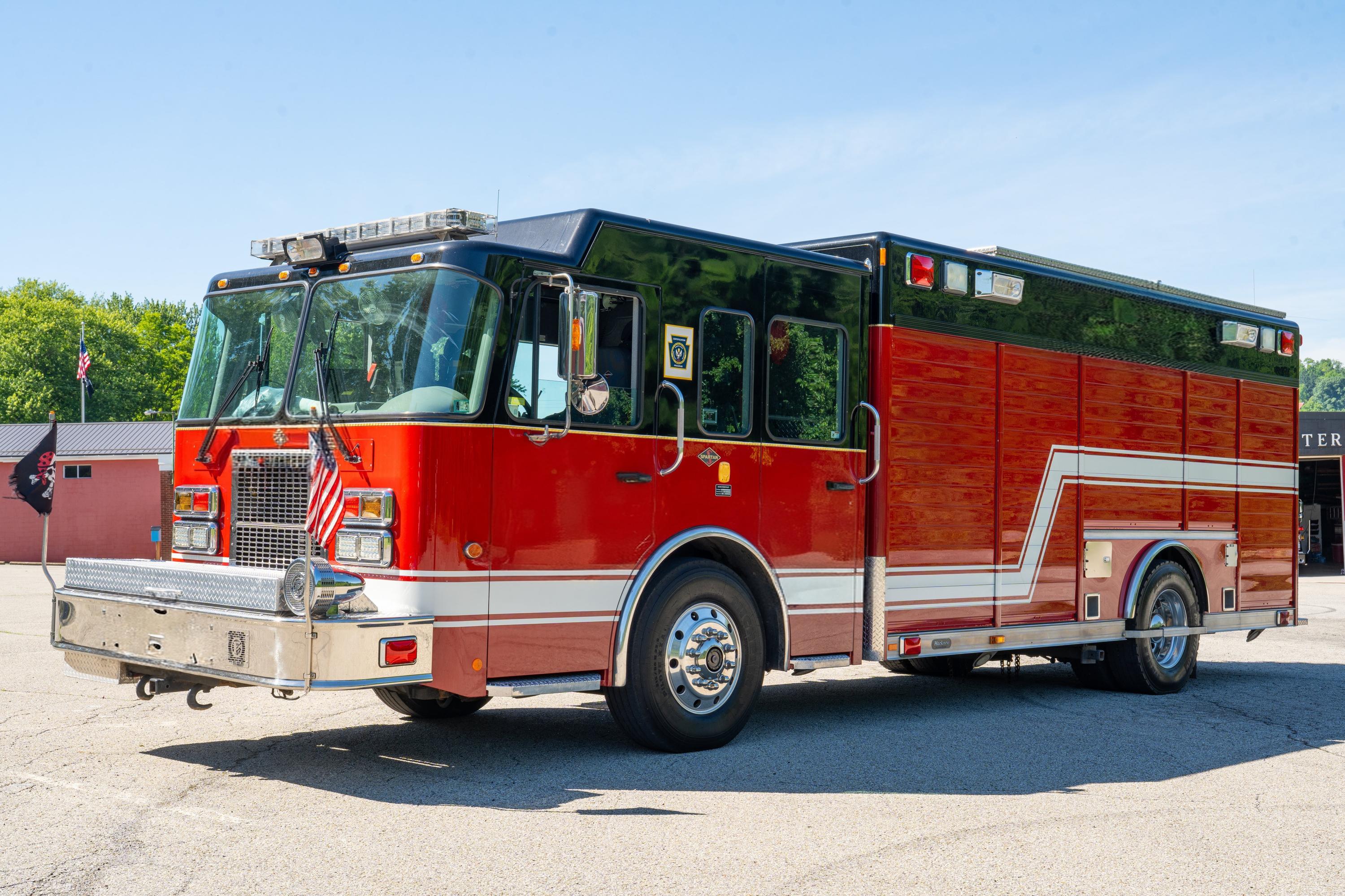 2007 Hackney Spartan Heavy Rescue - image 1