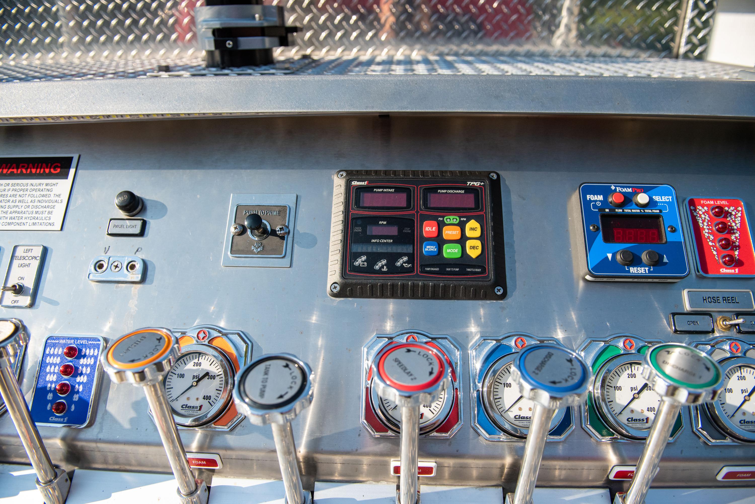 2014 Crimson International 4x4 Pumper - image 71