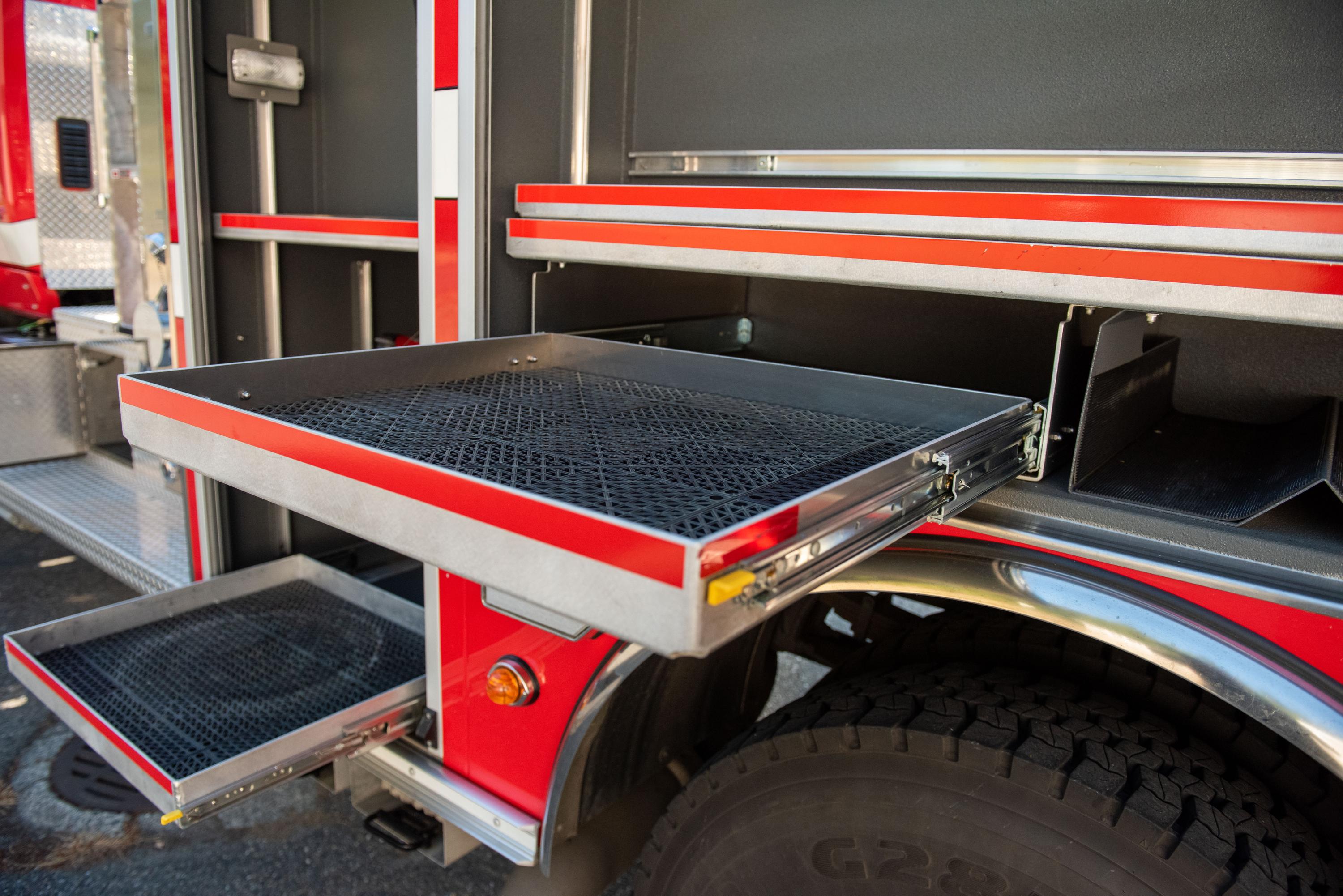 2014 Crimson International 4x4 Pumper - image 47