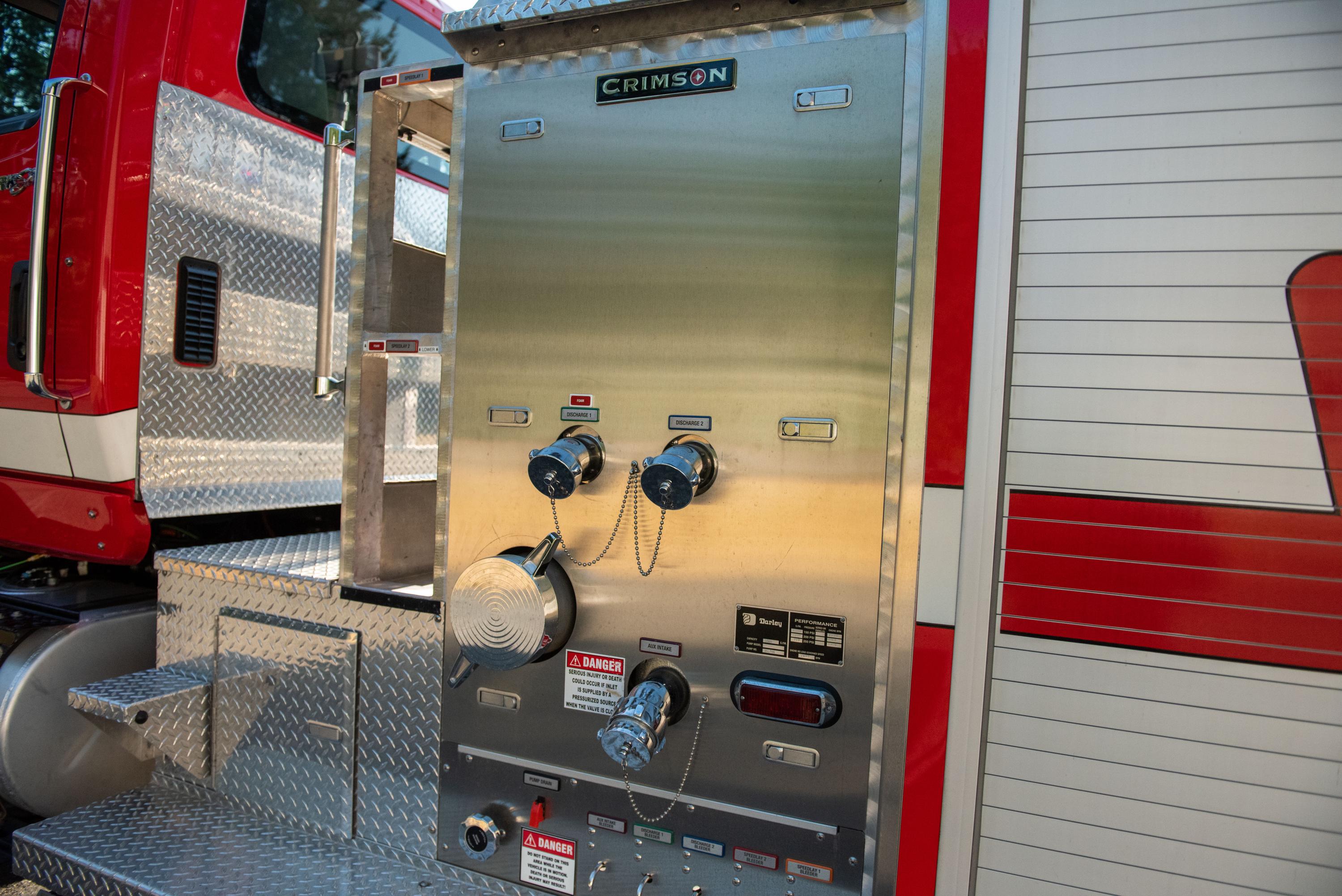 2014 Crimson International 4x4 Pumper - image 63
