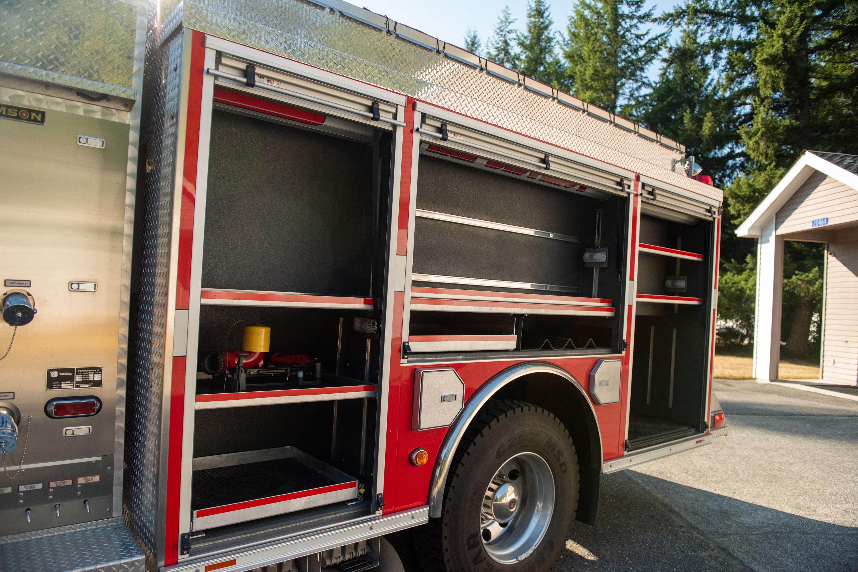 2014 Crimson International 4x4 Pumper - image 50