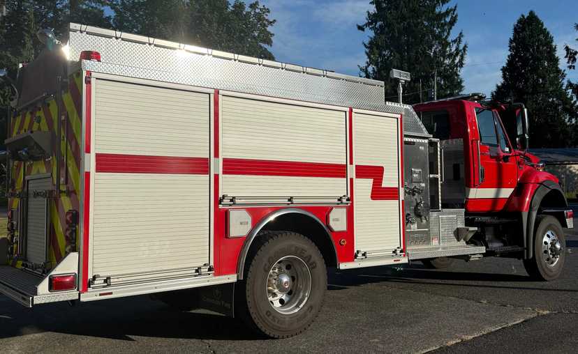 2014 Crimson International 4x4 Pumper — photo 6