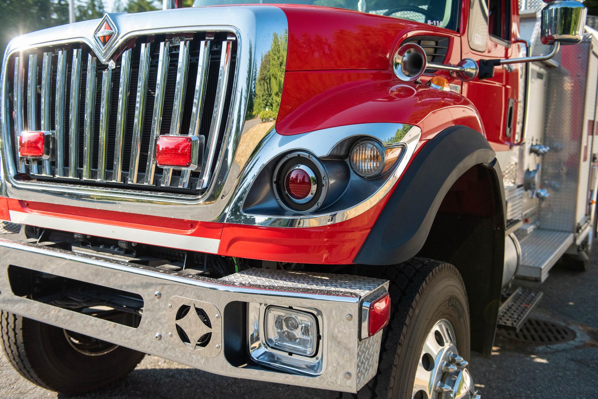 2014 Crimson International 4x4 Pumper - image 4