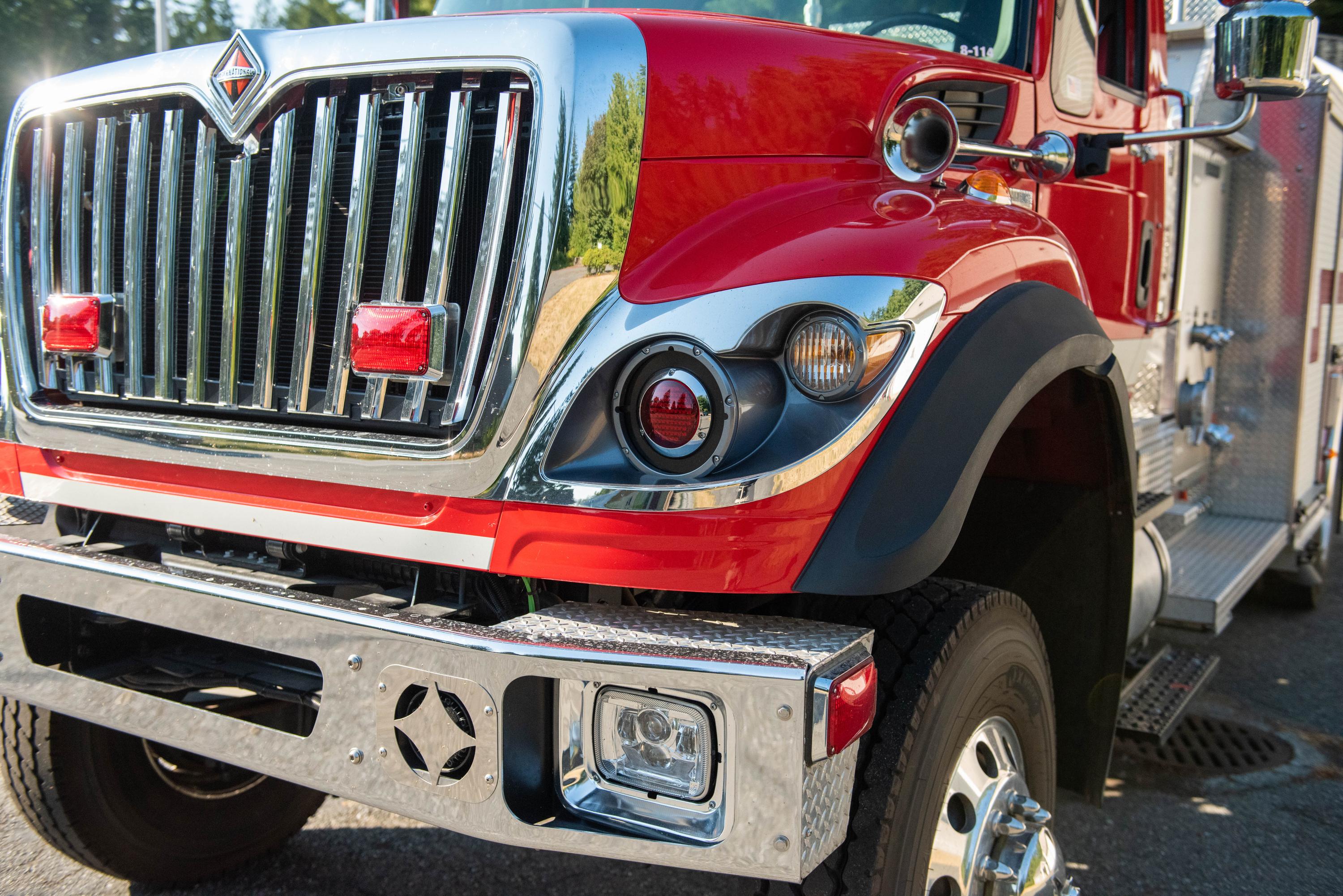 2014 Crimson International 4x4 Pumper - image 4