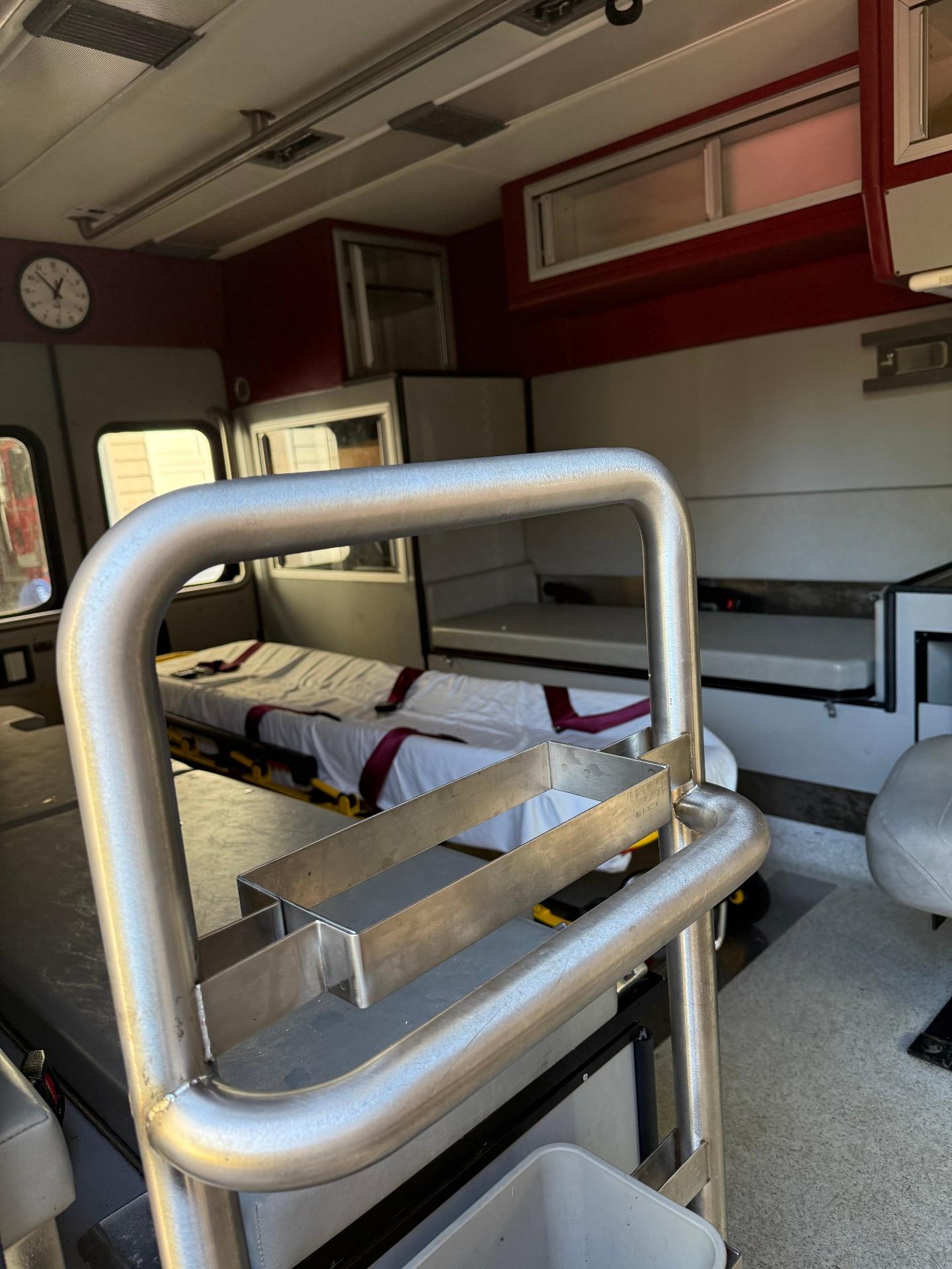 1998 Road Rescue Ford Type I Ambulance - image 11