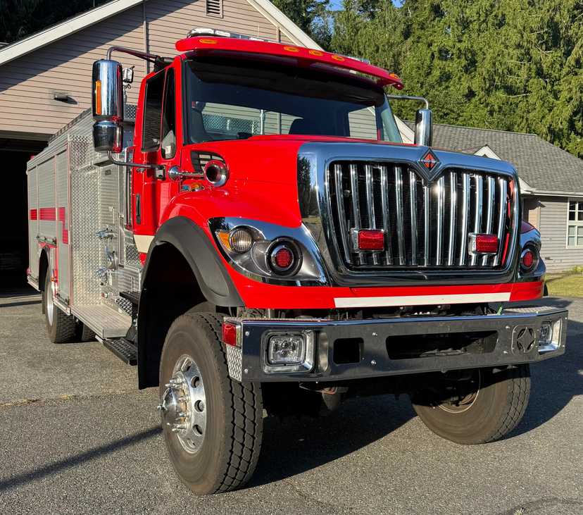 2014 Crimson International 4x4 Pumper — photo 2