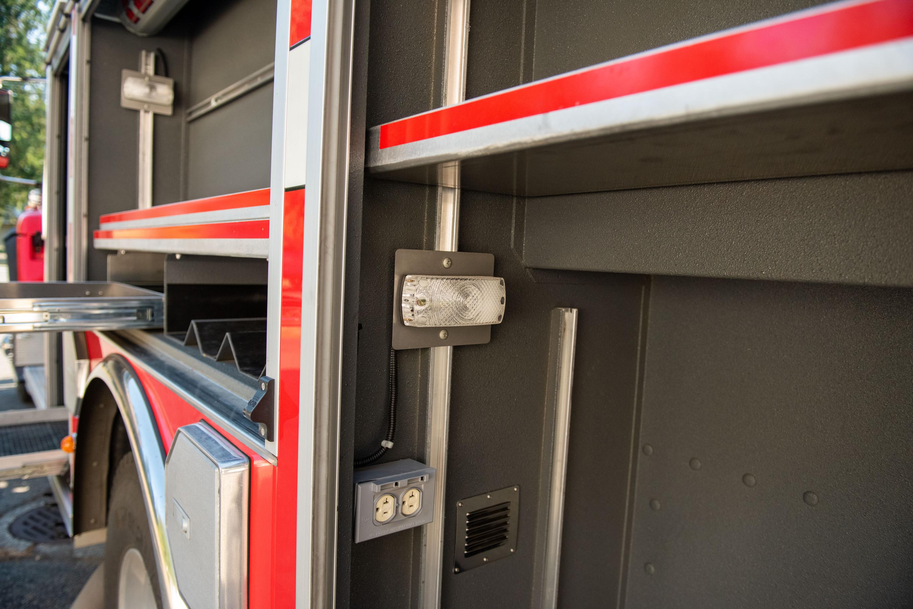 2014 Crimson International 4x4 Pumper - image 46