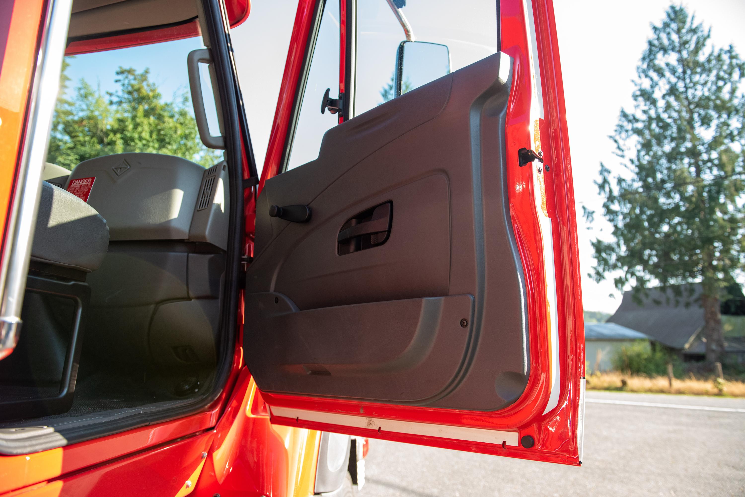 2014 Crimson International 4x4 Pumper - image 103