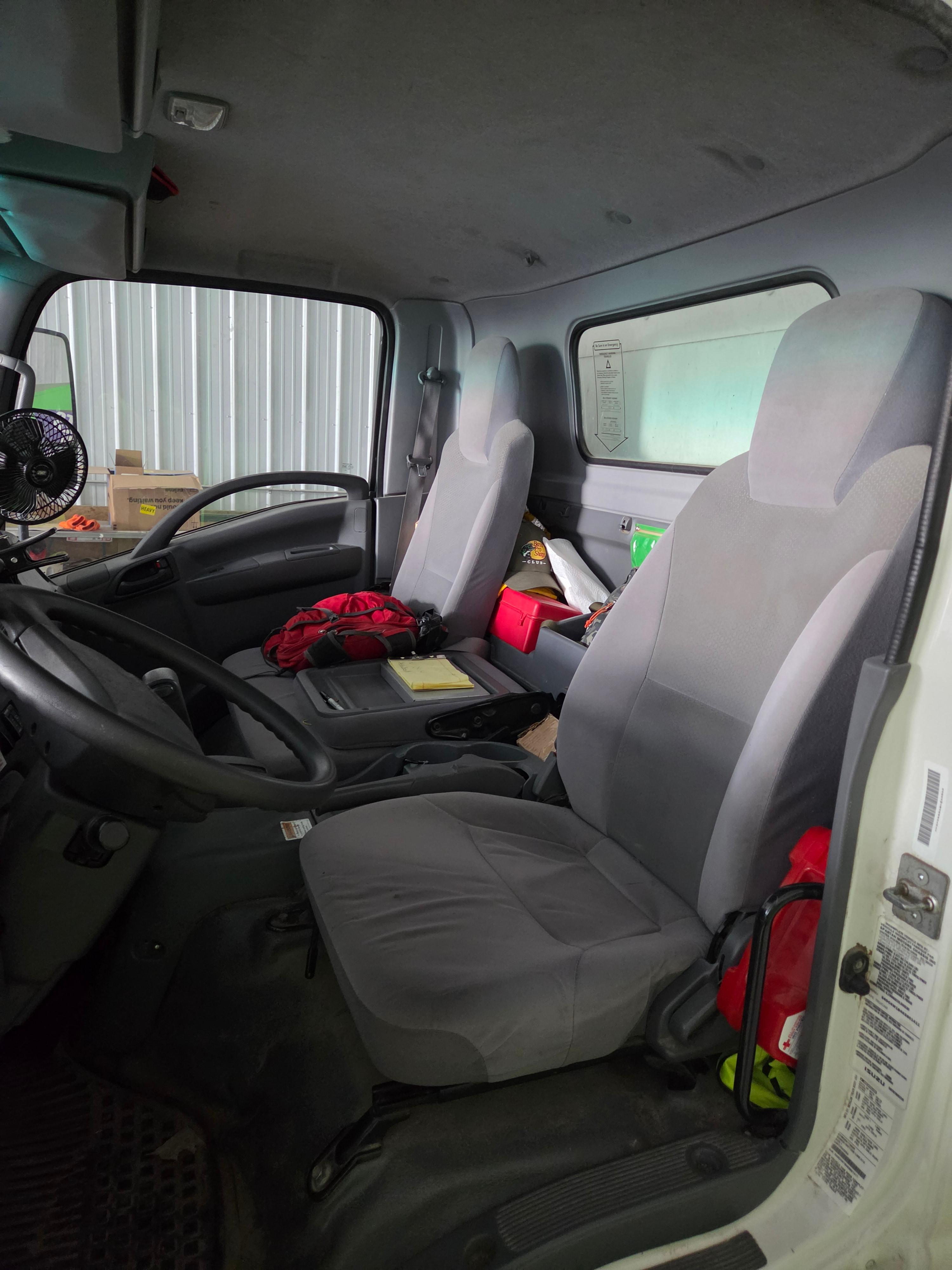 2019 Isuzu NRP EFI - image 7