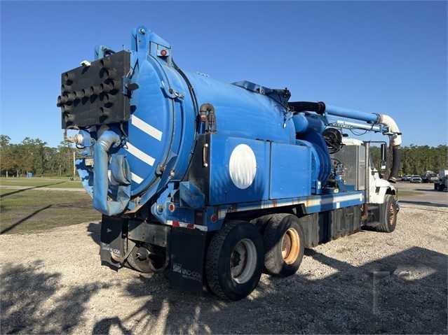 2007 International Vac-Con Hydrovac — photo 4