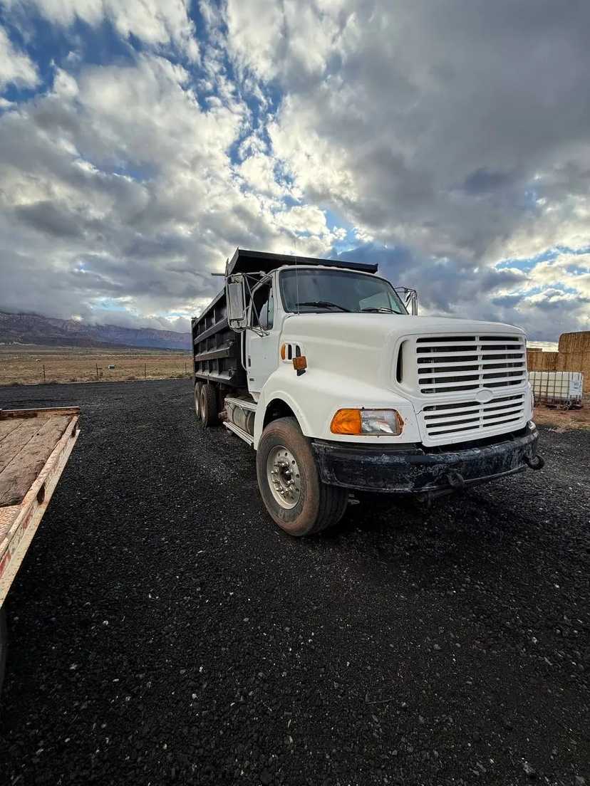 1999 Sterling LT9500 Dump Truck — photo 2