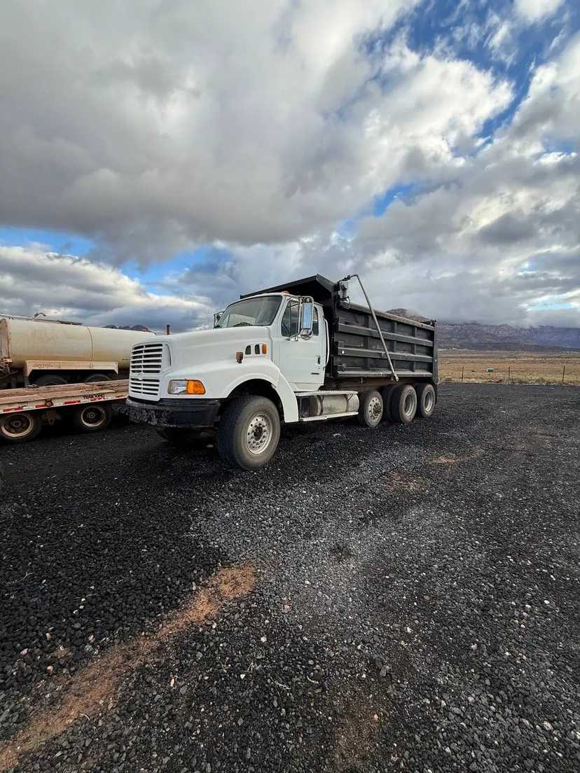 1999 Sterling LT9500 Dump Truck