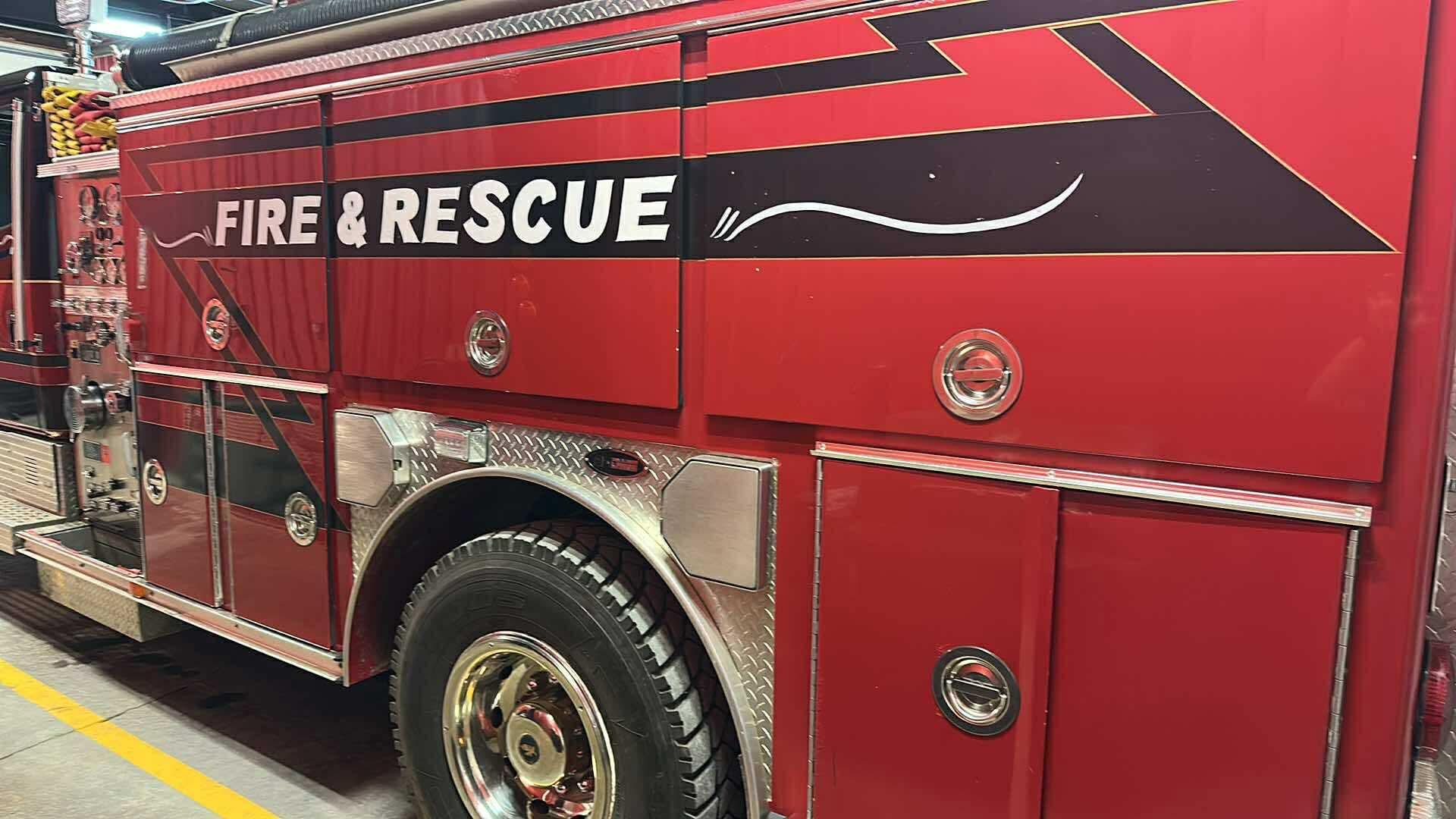 1994 Freightliner E-One Engine 1500/1000 - image 3