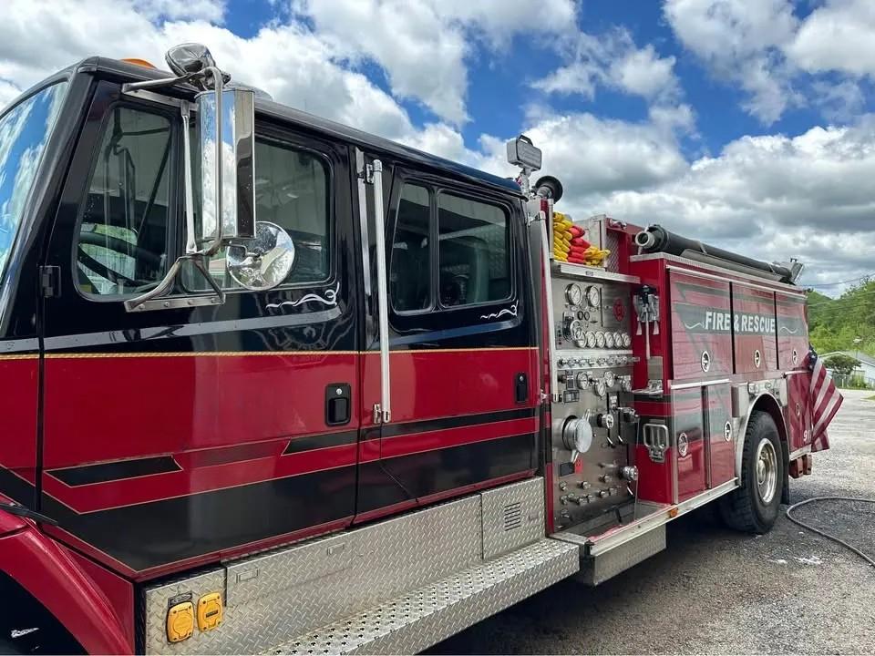 1994 Freightliner E-One Engine 1500/1000 - image 4