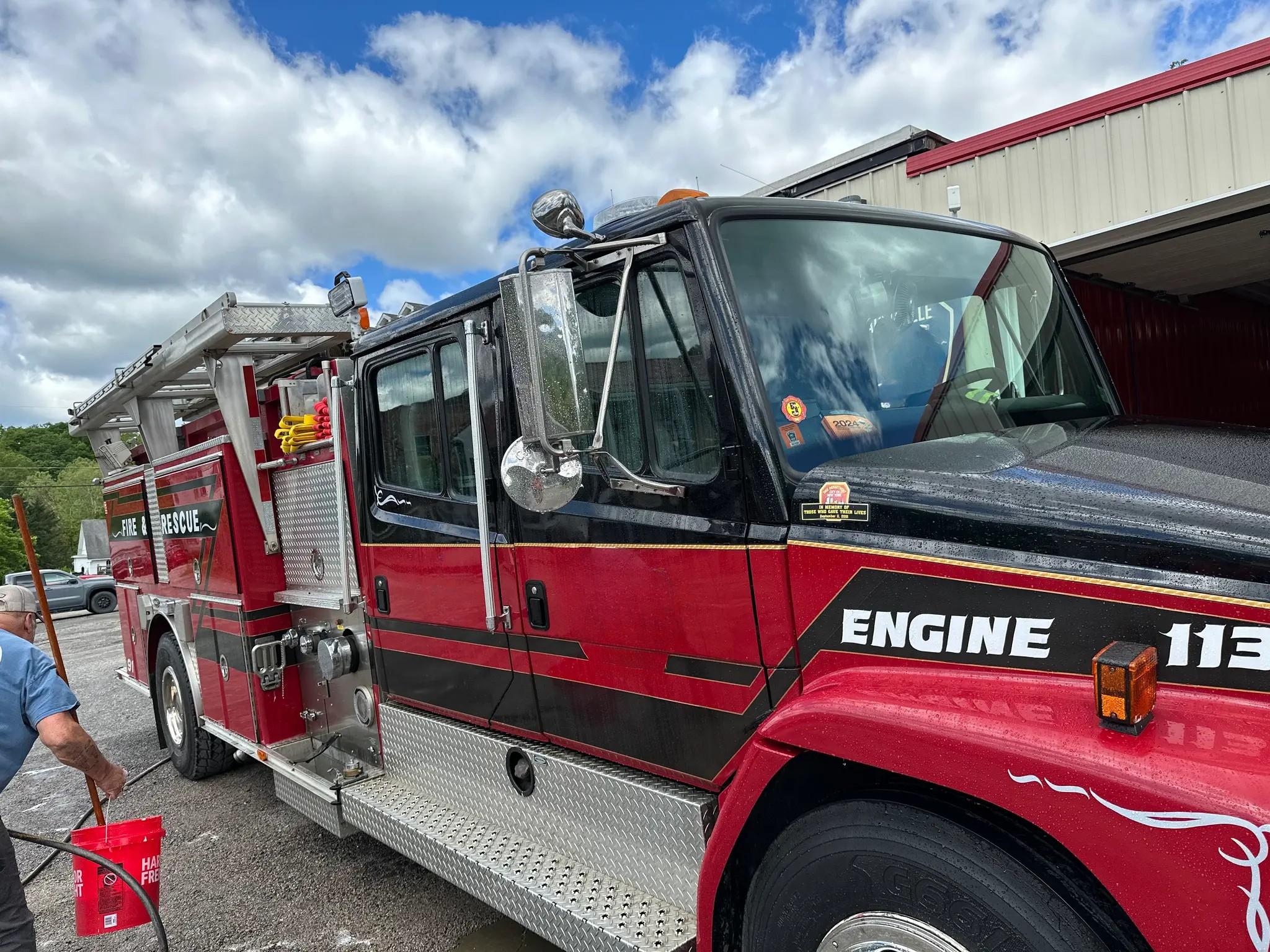 1994 Freightliner E-One Engine 1500/1000 - image 2