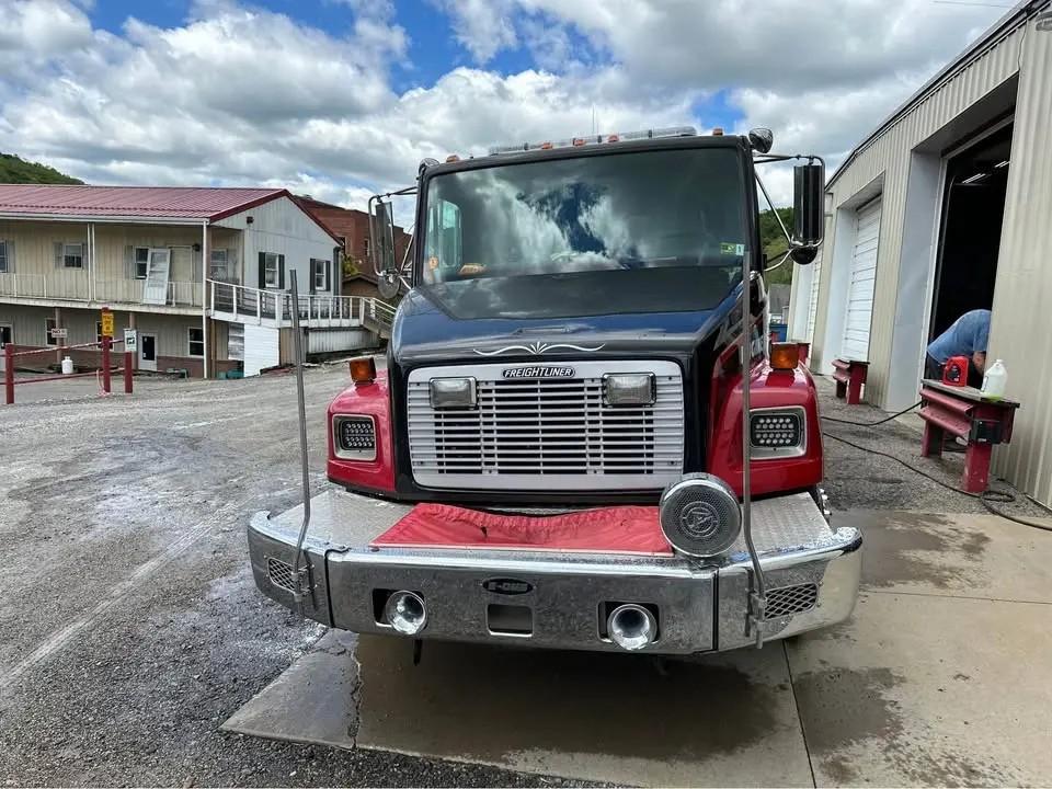 1994 Freightliner E-One Engine 1500/1000 - image 1